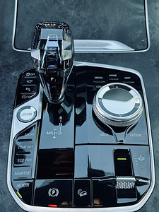 BMW G05 Crystal Series Gear Shift with Ambient Light (2 foto / 10)
