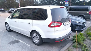 Ford Galaxy 2.0, 103 kV, 2010, 192 000 km (2 foto / 5)