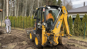 Требуется оператор на трактор JCB 1CX . (7 фото из 9)