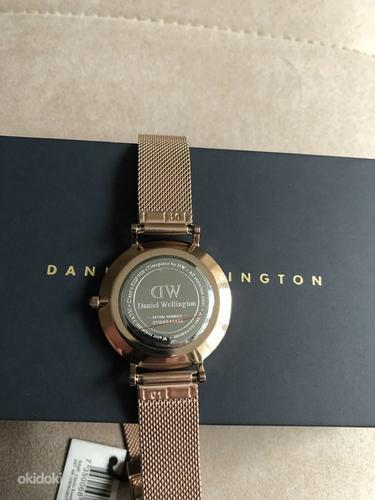 Новые женские часы Daniel Wellington Rose Gold 32mm (фото #9)