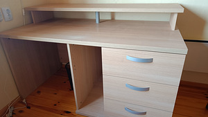 Kirjutuslaud (2 foto / 3)