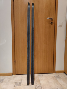 Suusakomplekt lastele (suusad+saapad+kepid) (2 foto / 4)