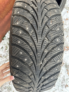 Kasutatud talverehvid 215/55 R17 (4 foto / 4)