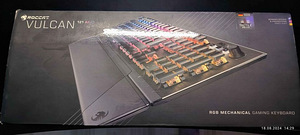 Roccat Vulcan 121 AIMO mänguri klaviatuur (5 foto / 5)