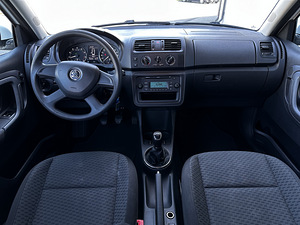 Skoda Fabia 1.2 63kW 2013 Läbisõit:183000km (8 foto / 15)
