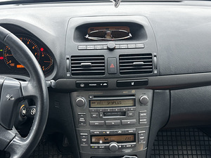Toyota Avensis 1.8 95kW (11 foto / 12)