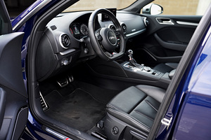 Audi S3 Quattro 2.0 221kW Sportback (8 foto / 15)