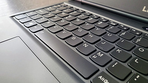 Mänguriarvuti Lenovo Legion5 R5;16GB;512GB;GTX1650;144hz;W11 (3 foto / 4)