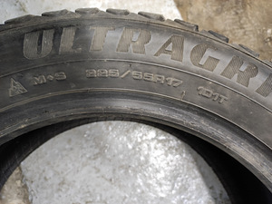 GoodYear UltraGrip 225/55 R17 (2 foto / 3)