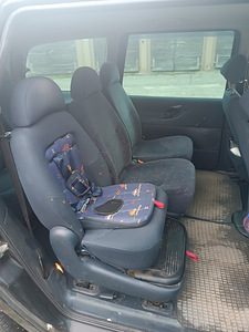 VW Sharan 81kw (6 foto / 8)
