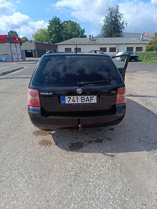 Volkswagen Passat (6 фото из 6)