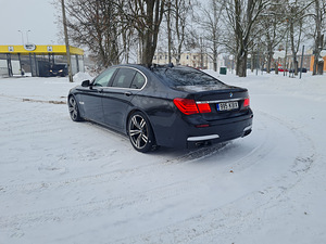 BMW F01 730d 180kw ///M Pac. Led adaptive (4 foto / 6)
