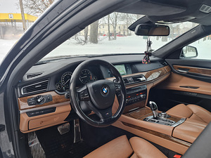 BMW F01 730d 180kw ///M pack Led adaptive (6 foto / 6)