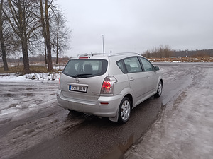 Toyota corolla verso (4 foto / 5)