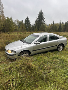 Varuosadeks Volvo S60 2.4bens (3 foto / 5)