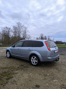 2005 FORD FOCUS GHIA (5 фото из 10)