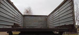 Traktorihaagis (2 foto / 4)