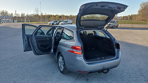 Peugeot 308 1.6d manual 2014a. (3 foto / 8)