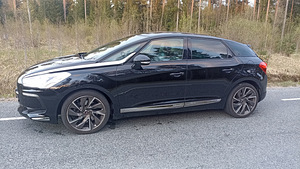 Citroen DS5 2.0d 133kw 2014a (2 foto / 9)