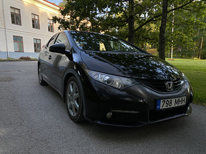 Honda civic 2.2 tdi (6 foto / 11)