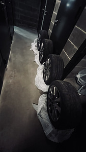 Lexus 235/45R18 GOOD YEAR (6 foto / 6)
