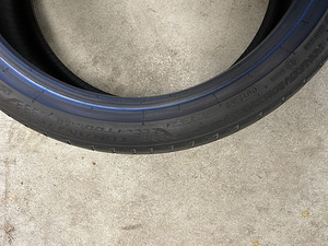 225/40/19 Bridgestone Turanza T005 (6 foto / 7)