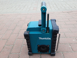 Makita BMR100 (3 foto / 4)