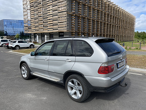 BMW X5 Sportpakett facelift 3.0 160kW (5 foto / 14)