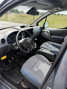 Citroen Berlingo 1.6D Regtasu makstud (6 foto / 13)