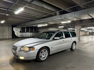 Volvo v70 2.4D Facelift евро 3 (1 фото из 8)