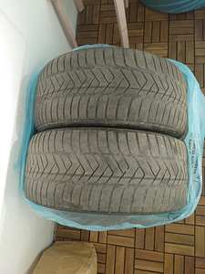 Pirelli 245/40/18 (1 foto / 2)
