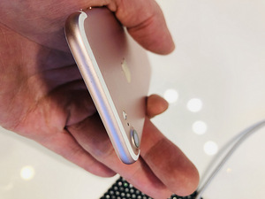 iPhone 7 Rose Gold 32GB (5 foto / 7)
