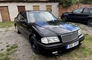 Мерседес Бенц W202 (1 фото из 8)