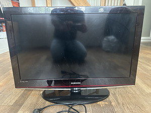 Продается телевизор Samsung (1 фото из 4)