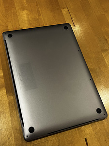 Apple MacBook Pro 15-inch, 2017 (4 foto / 6)