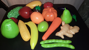 Plastikust köögiviljad ja puuviljad (1 foto / 4)