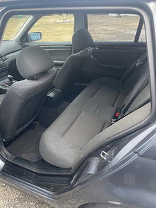 BMW 318i 2.0 105kw (7 foto / 7)
