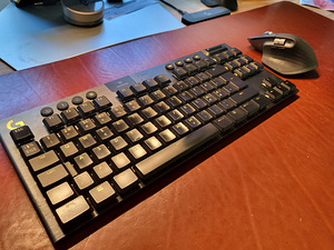 Logitech G915 TKL (Tactile Brown) juhtmevaba klaviatuur (2 foto / 4)