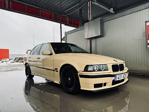BMW 316i (m54) 125kw (1 foto / 8)