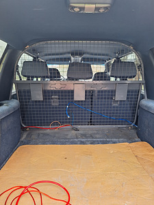 Chevrolet Suburban (2 foto / 2)