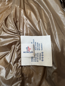 Originaal Moncler jope (6 foto / 8)