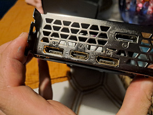 Gigabyte RTX 2060 6GB (4 foto / 5)