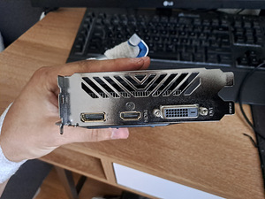GIGABYTE GTX 1650 Super 4GB OC (4 foto / 4)