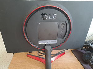 LG 24GL600F-B 24tolli 144hz (2 foto / 3)