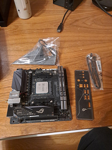 Asus ROG Strix x470-i/r5 5600x/16GB (1 foto / 8)