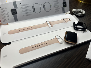 Apple Watch Series 6 44mm (2 foto / 2)