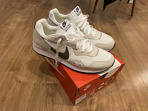 Nike jalatsid, 44 suurus uus (1 foto / 6)