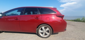 TOYOTA AURIS (5 фото из 15)