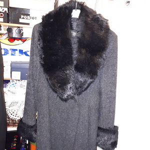 Talvemantel suurus 34 kangas 100% vill (3 foto / 4)