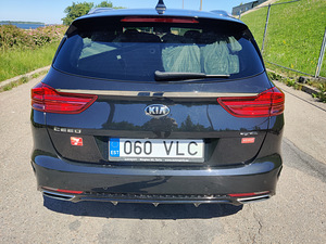 Kia Ceed SW GT-Line 1.4 Turbo (5 foto / 10)